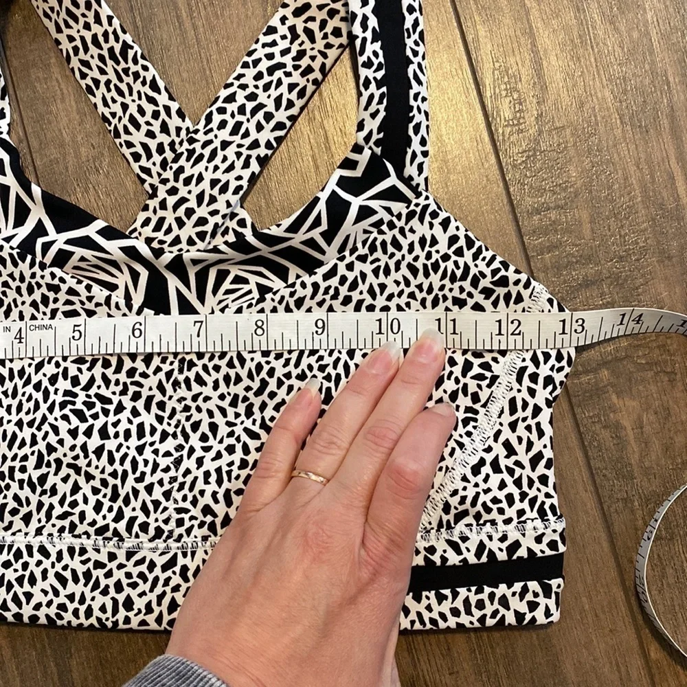 Lululemon Rack Pack Bra Size 4 EUC